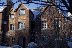 https://word-service.com/wp-content/uploads/2026/01/Moseley-Old-Hall-1-300x200.jpg